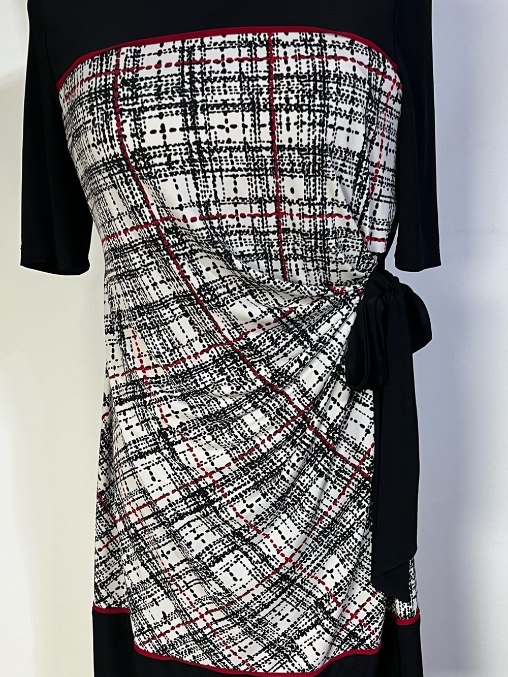 R&K Black & White Plaid Side-Tie Women’s Dress with Red Accents size L